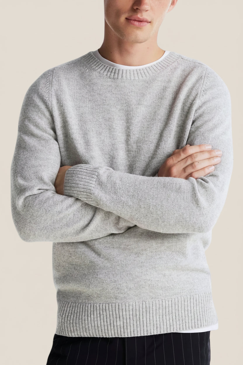 Maglione Girocollo In Lana Con Logo Bandierina Ricamato